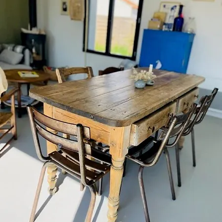 Maison Neuve Et Familiale Bord De Mer A *