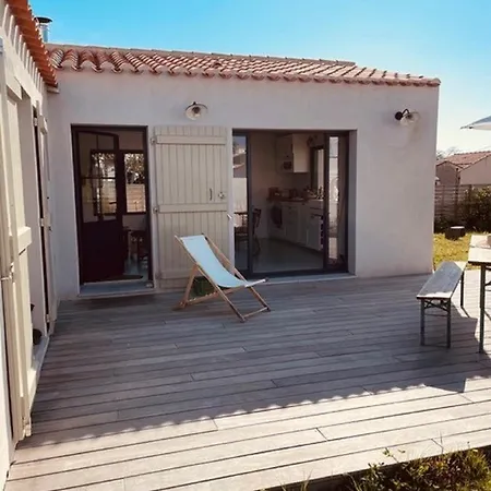 Maison Neuve Et Familiale Bord De Mer A 別荘 バルバトル